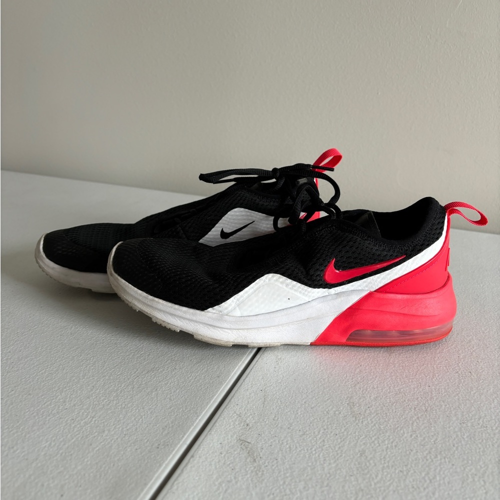 Nike Kids Black and Red Sneakers